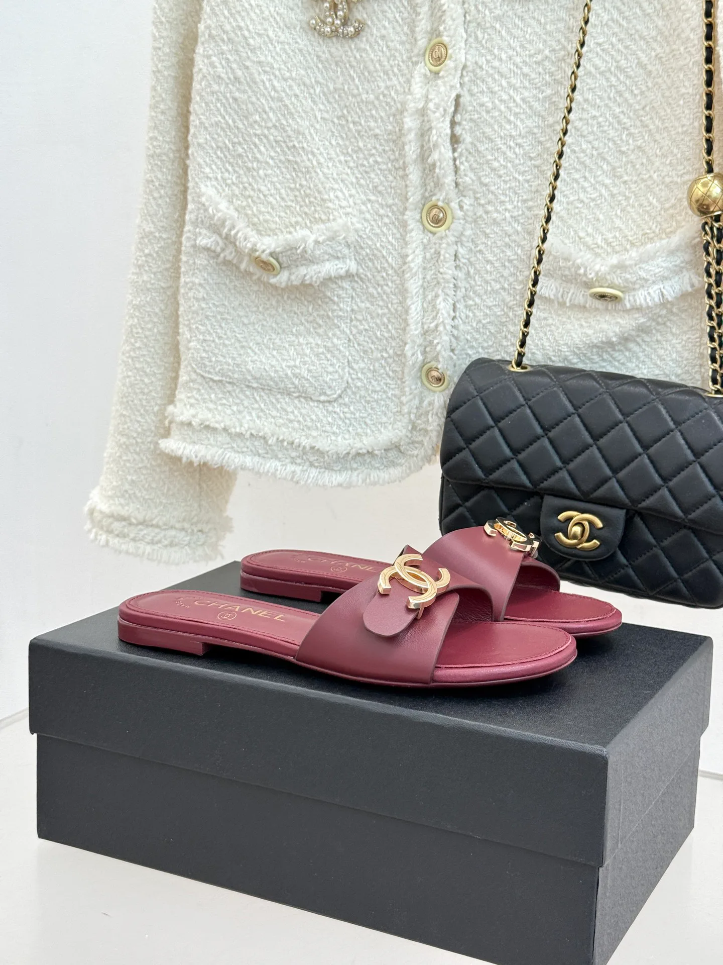 Women's Flip-Flops CHANEL 17699606