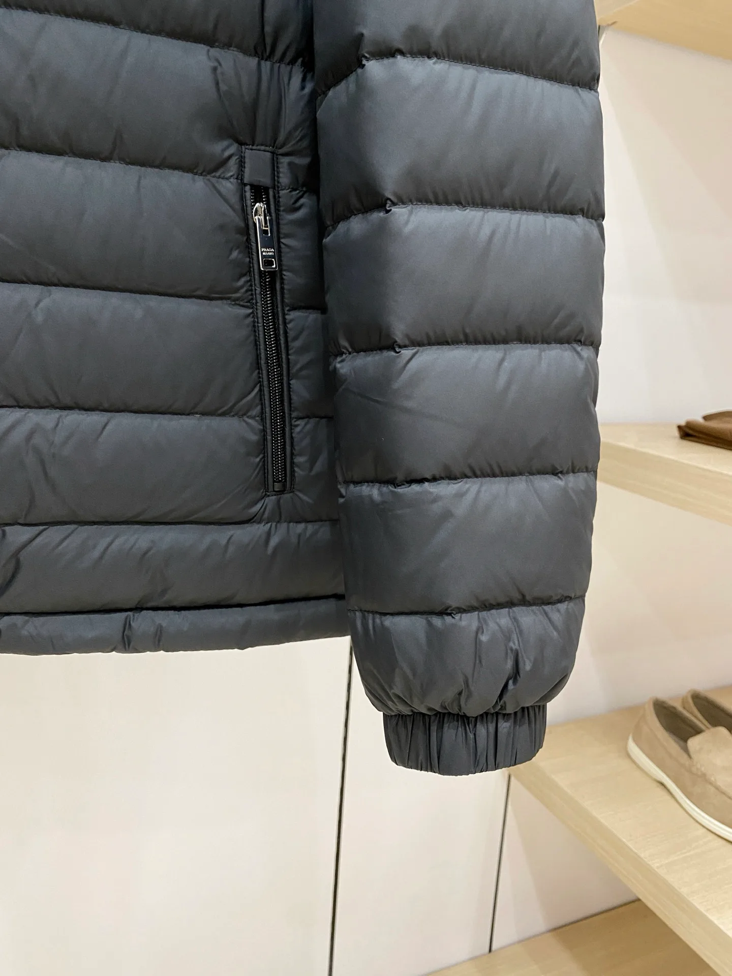 Куртки И Пуховики Мужские Prada 18596329