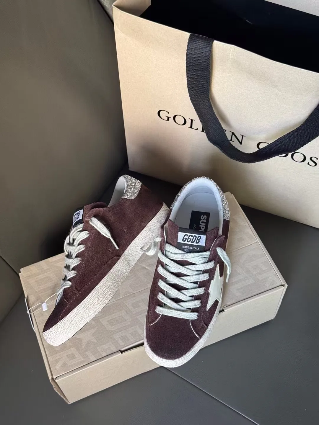 Women's Sneakers GOLDEN GOOSE 18265603