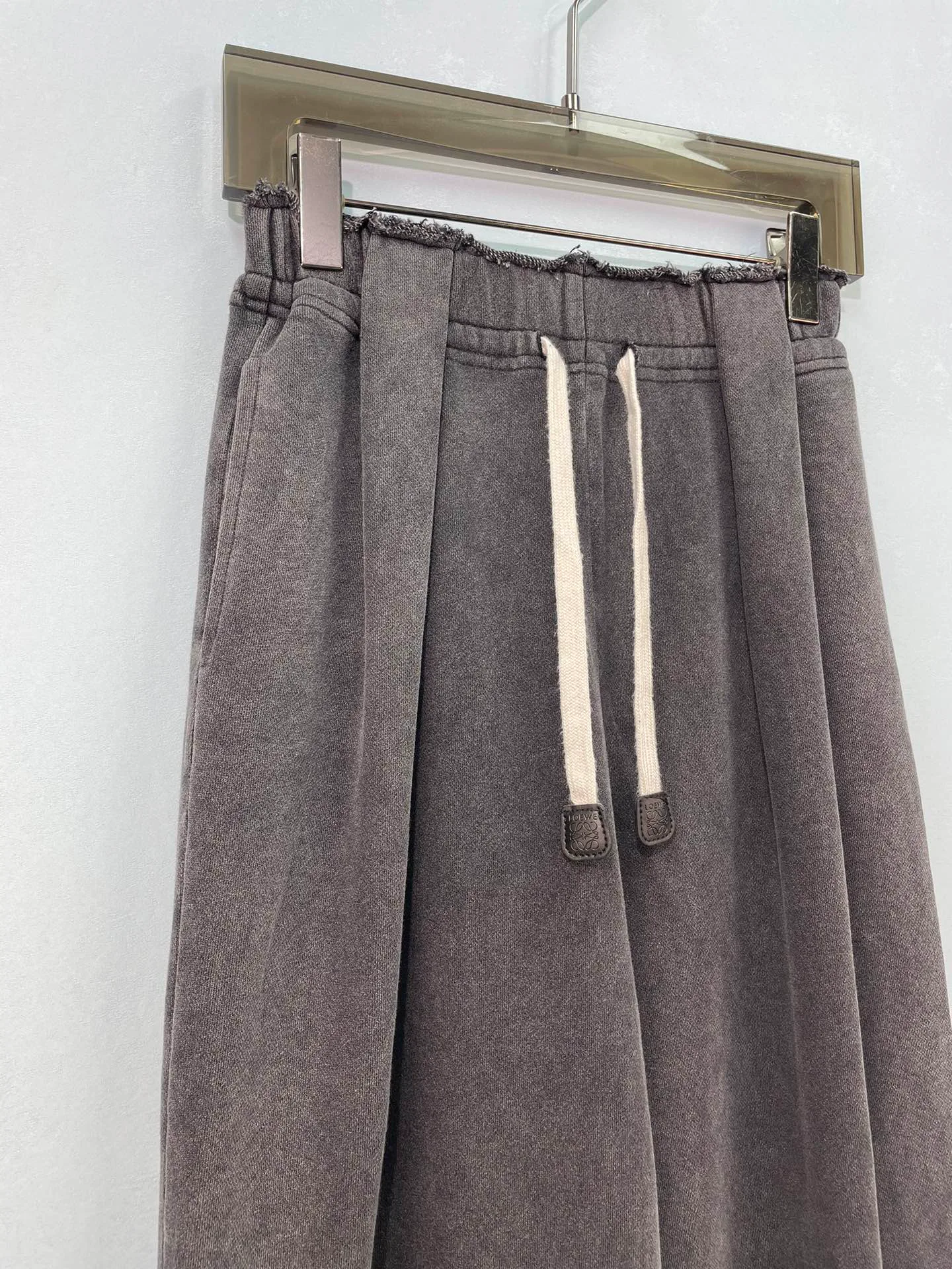 Women's Trousers LOEWE 18151855