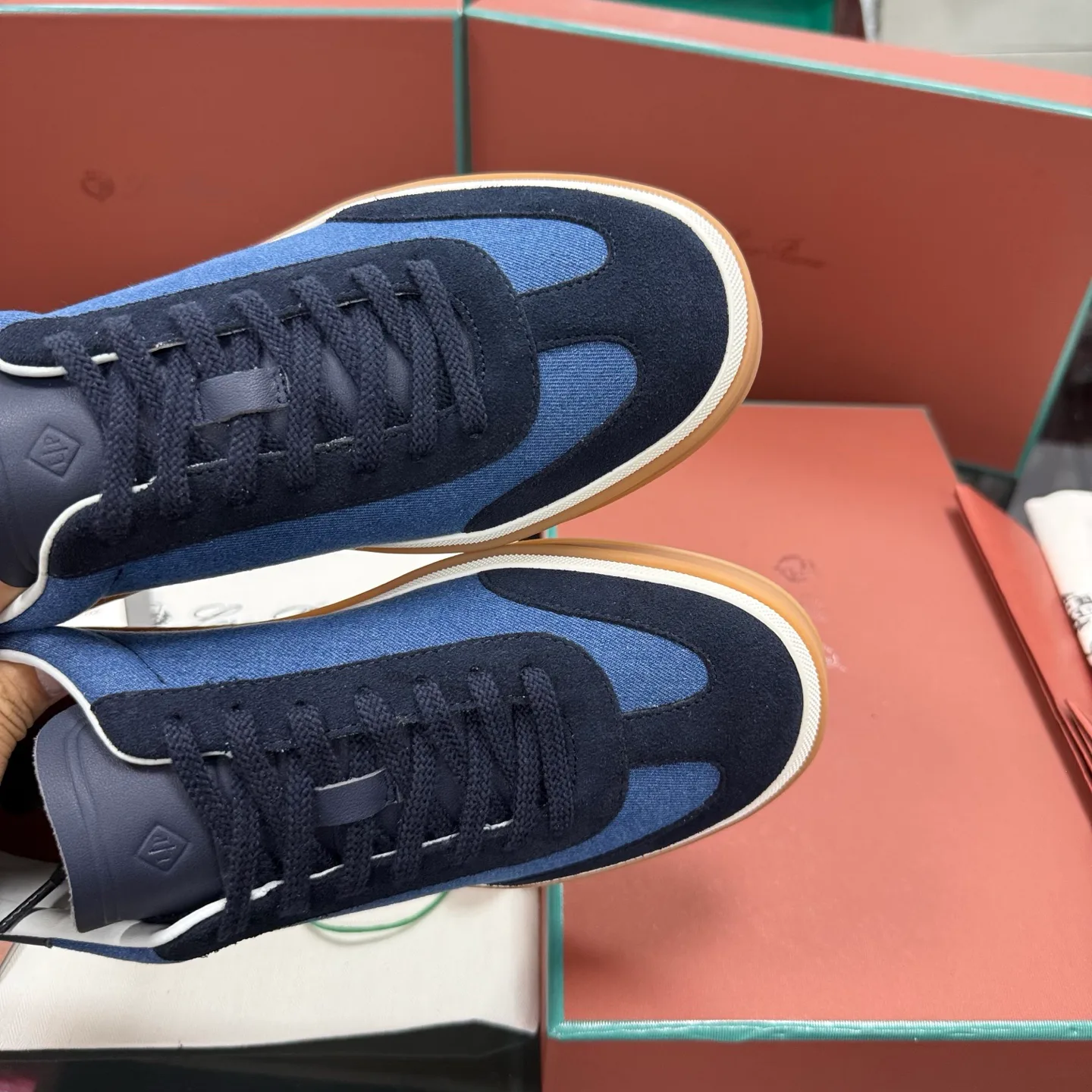 Women's Sneakers LORO PIANA 17955581
