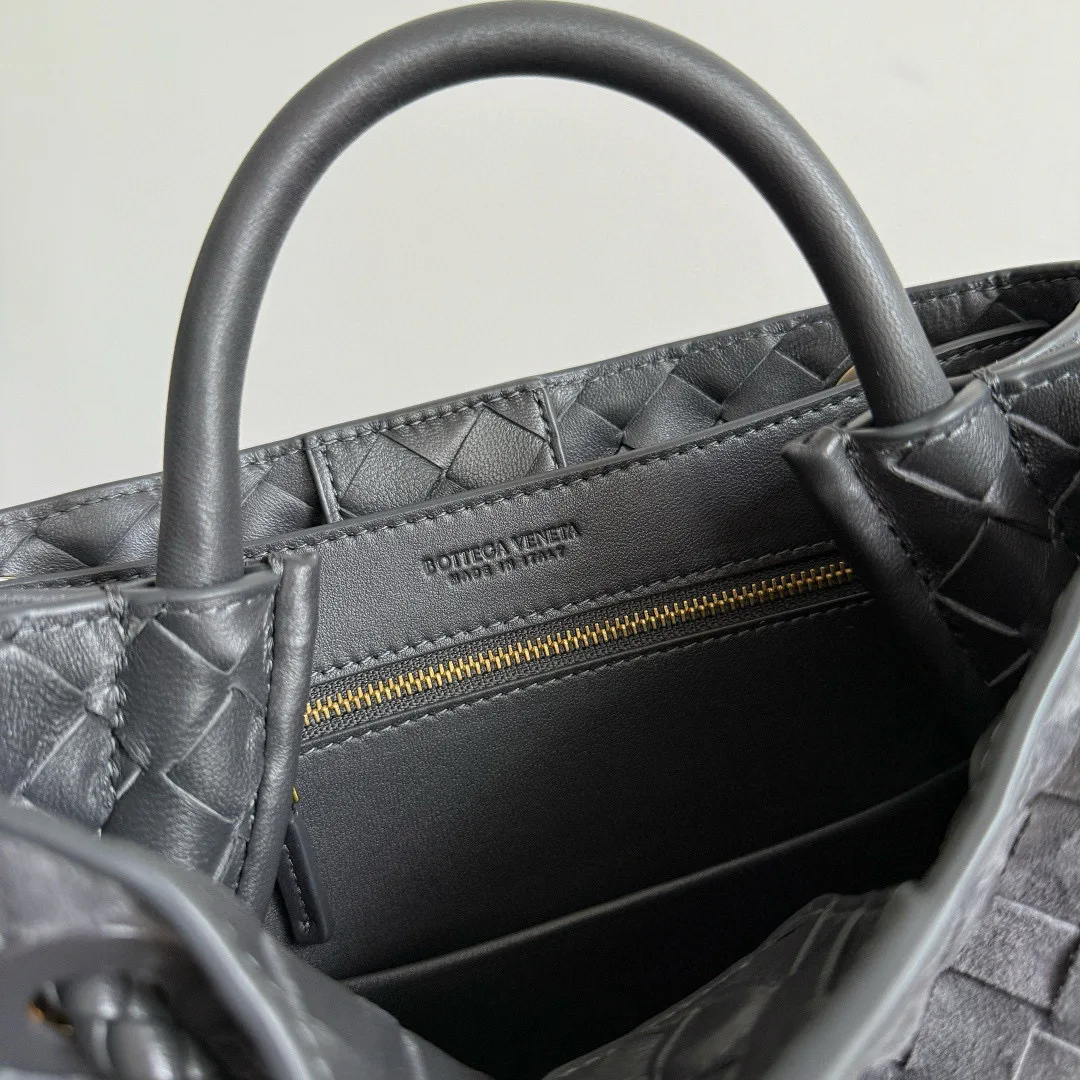 Women's Classic Handbags BOTTEGA VENETA 17894772
