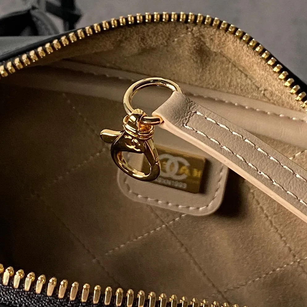 Women's Classic Handbags CHANEL 17827302