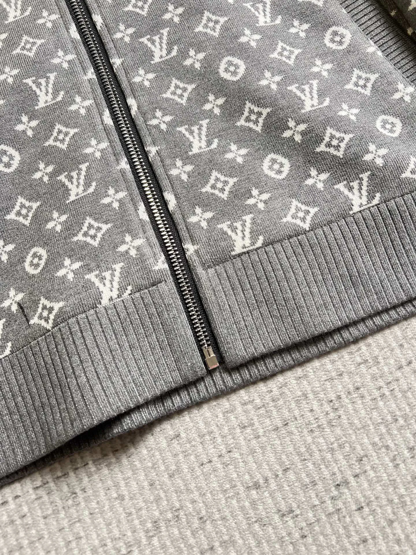 Men's Jackets And Down Jackets LOUIS VUITTON 18098411