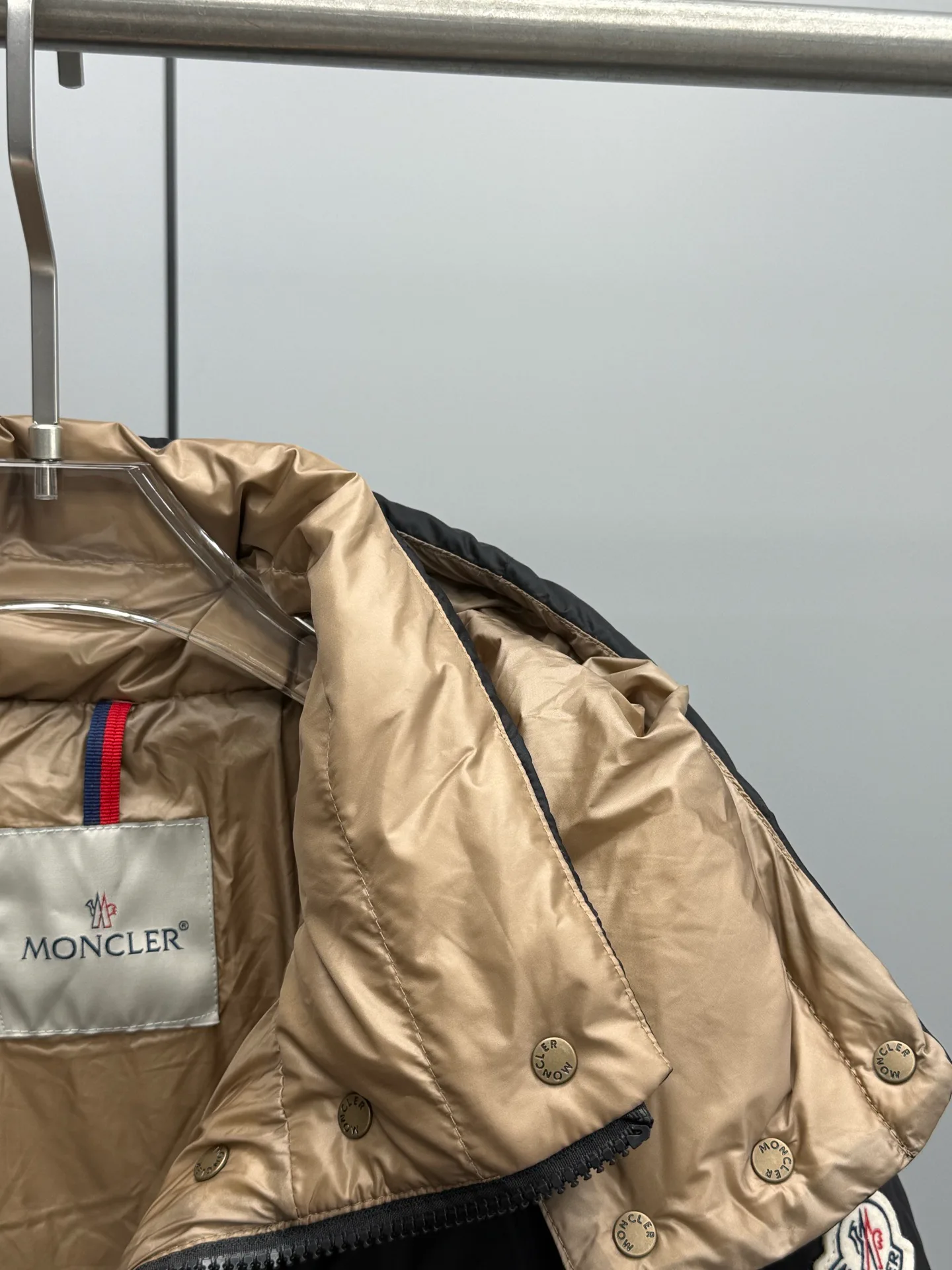 Women's Jackets And Down Jackets MONCLER 18326250