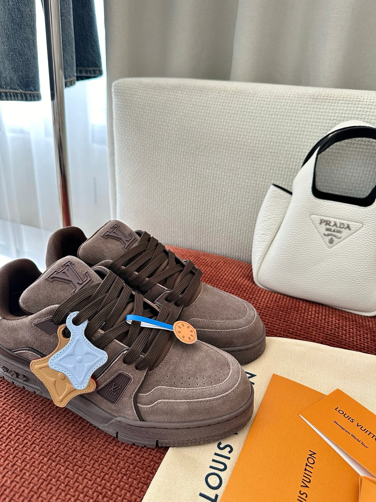 Men's Sneakers LOUIS VUITTON 17449379