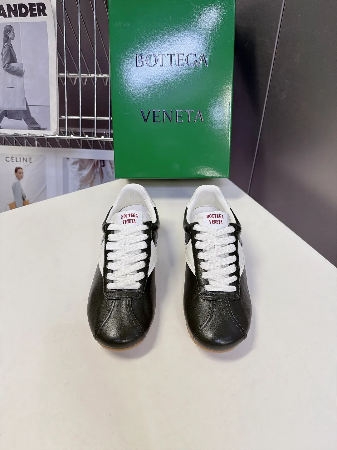 Women's Sneakers BOTTEGA VENETA 18404693