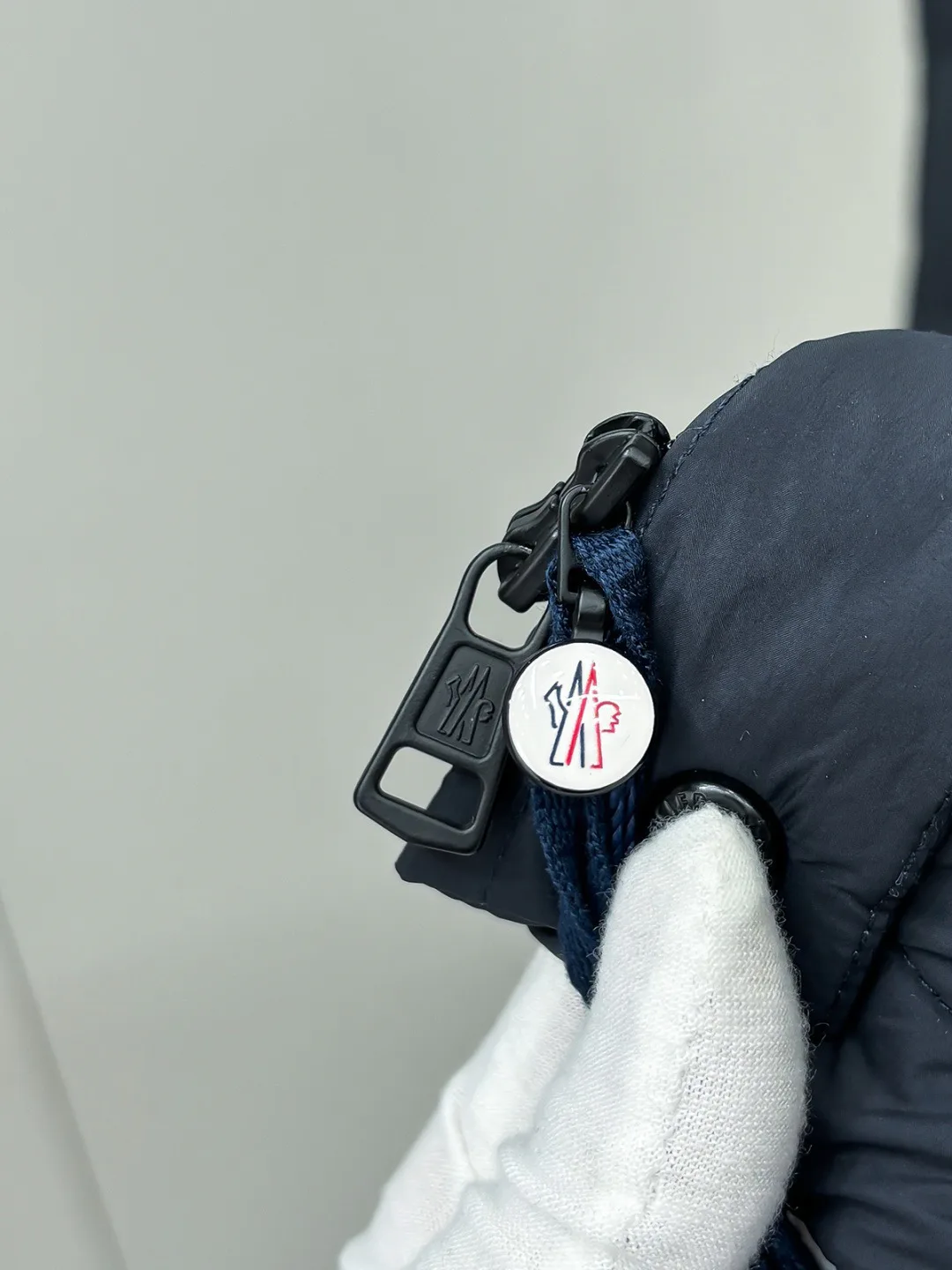 Жилеты Мужские Moncler 18596627