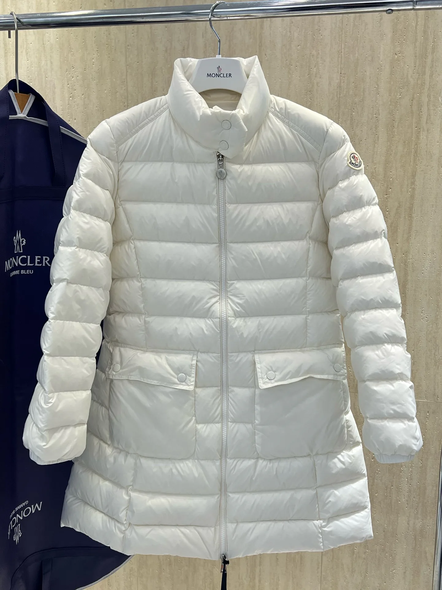 Men's Jackets And Down Jackets MONCLER 18434494