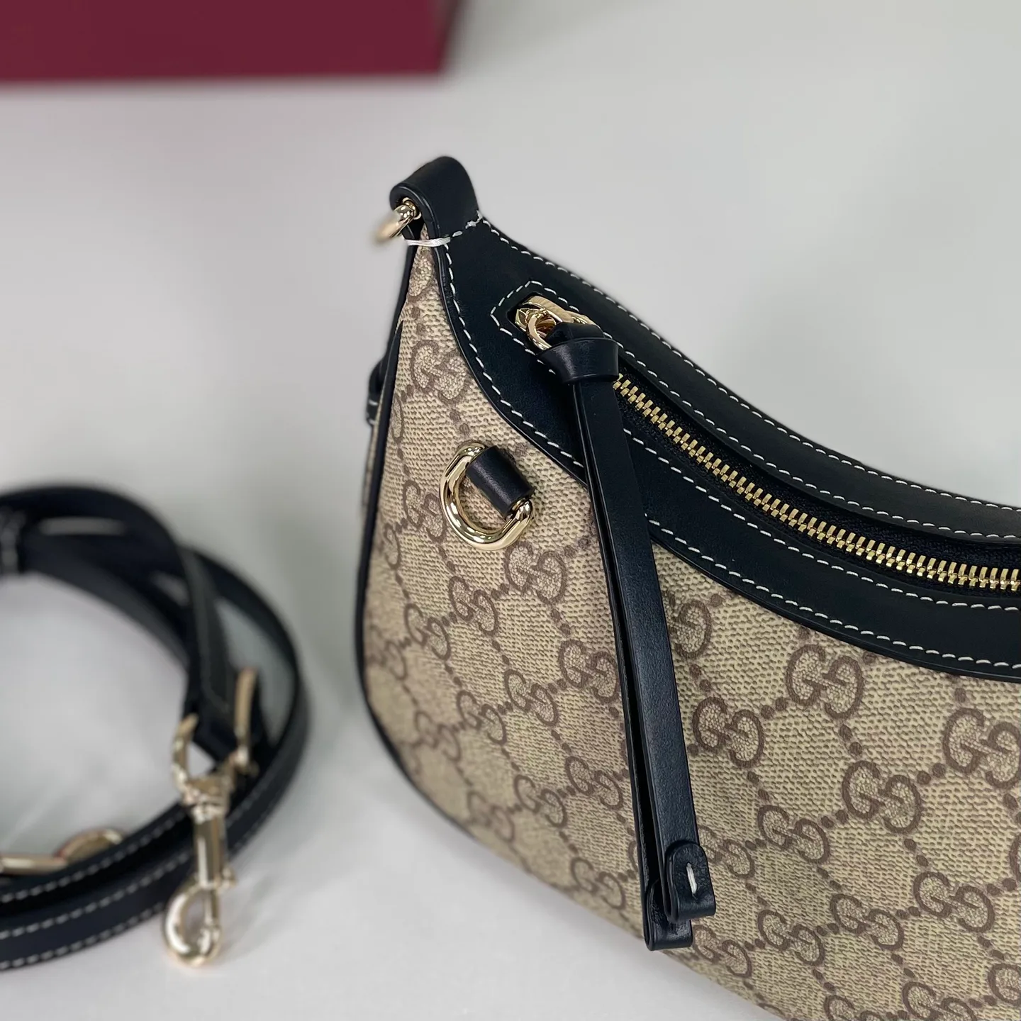 Women's Shoulder Bags GUCCI 18210747