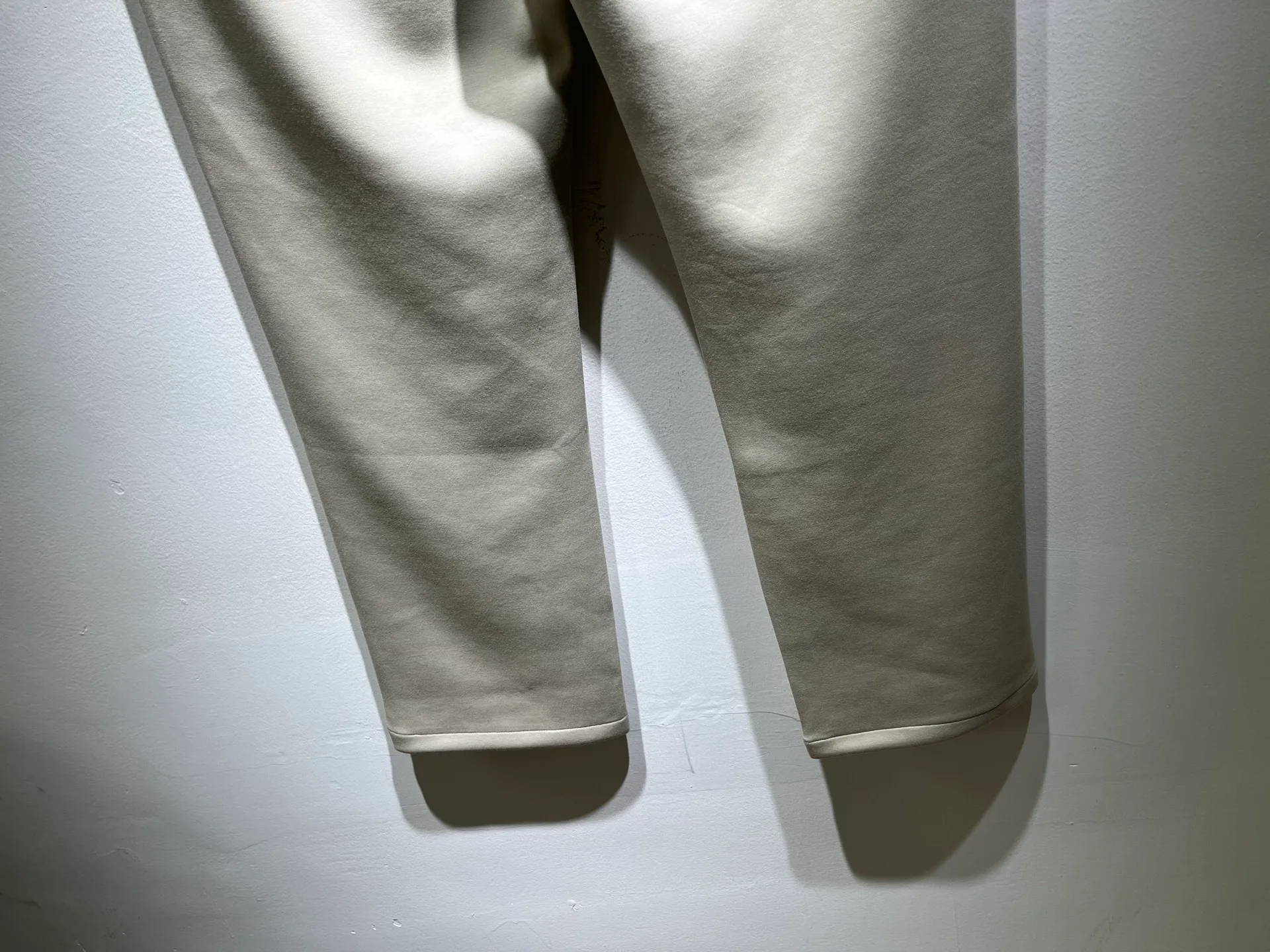 Men's Trousers PRADA 18343132