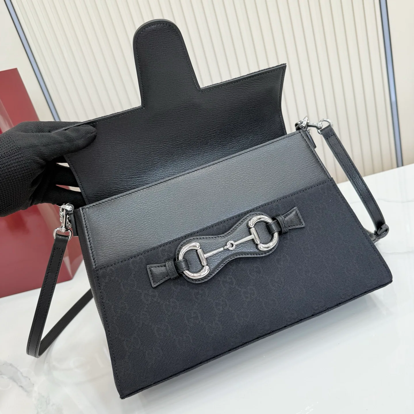 Women's Classic Handbags GUCCI 17947727