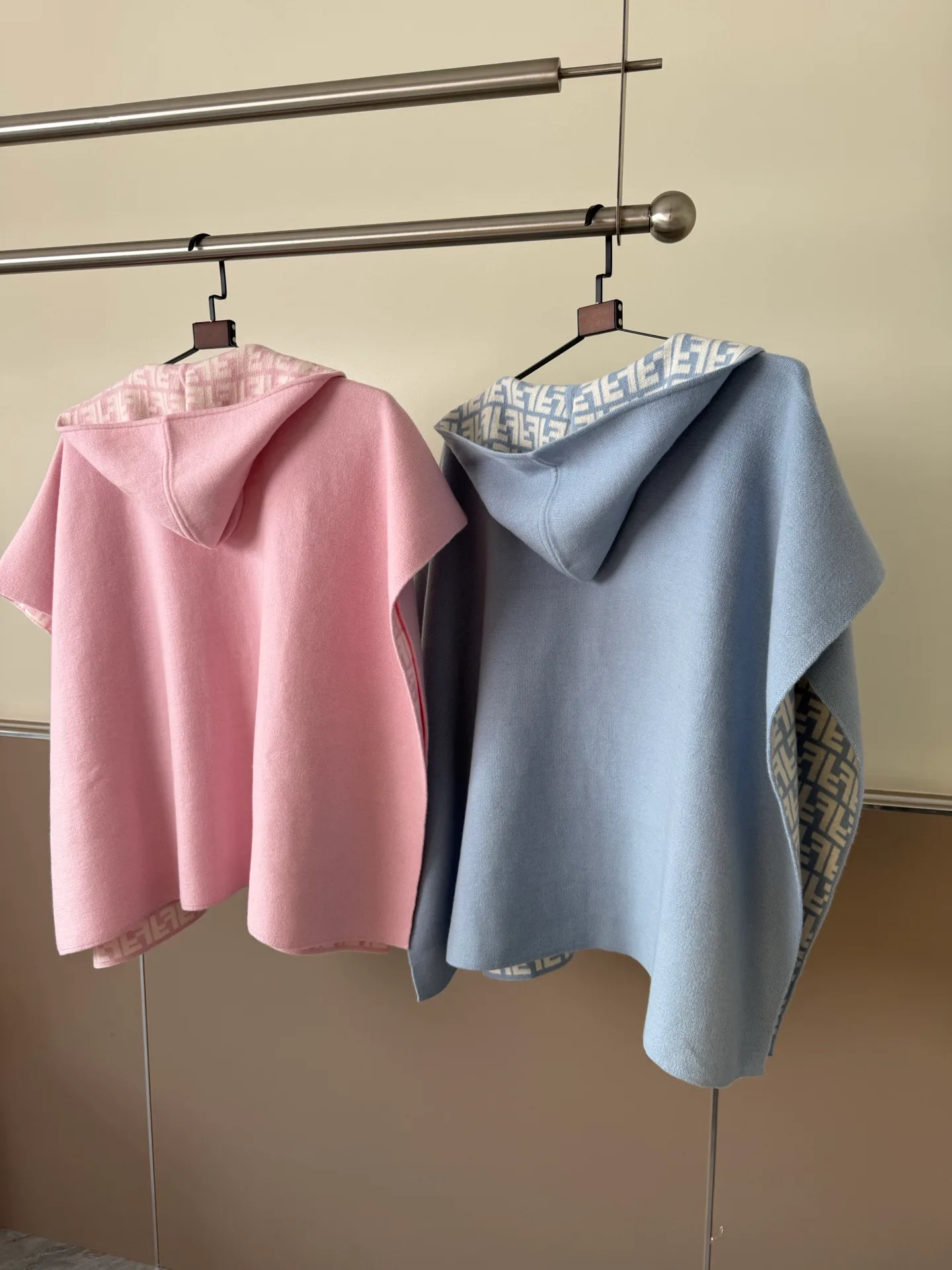 Women's Jumpers And Sweaters FENDI 18003134