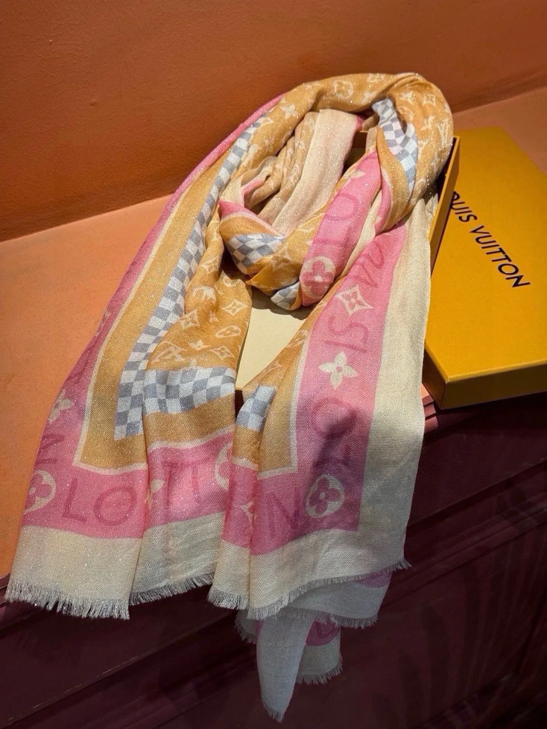 Scarves LOUIS VUITTON 17673183