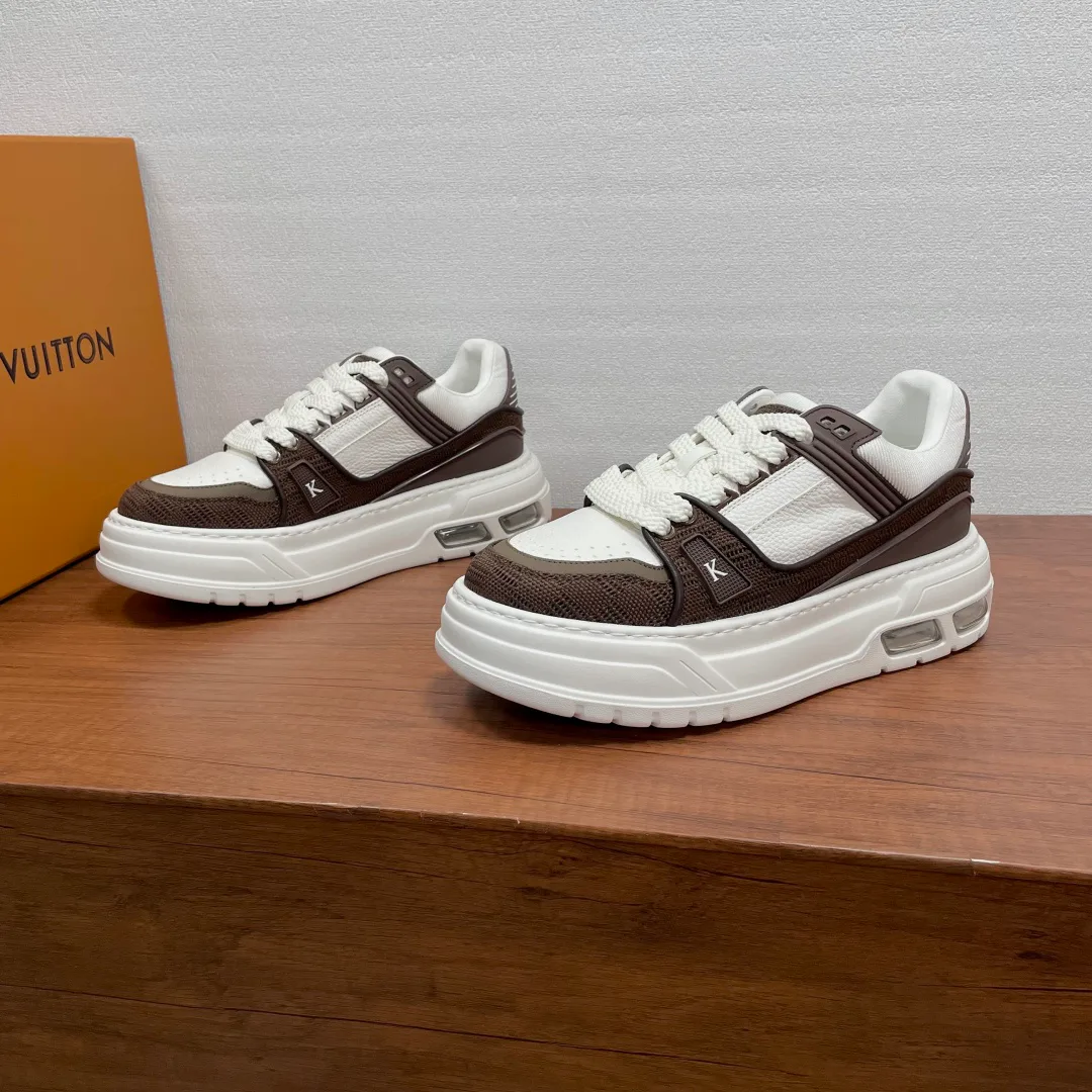 Men's Sneakers LOUIS VUITTON 17542427