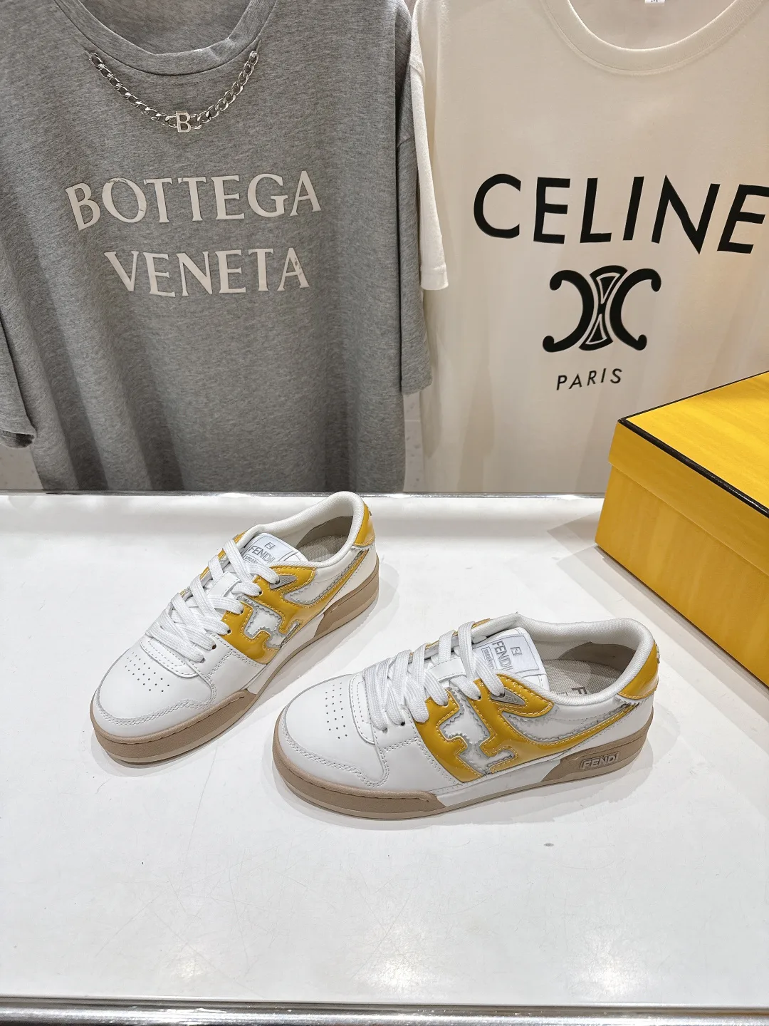Women's Sneakers FENDI 17908430