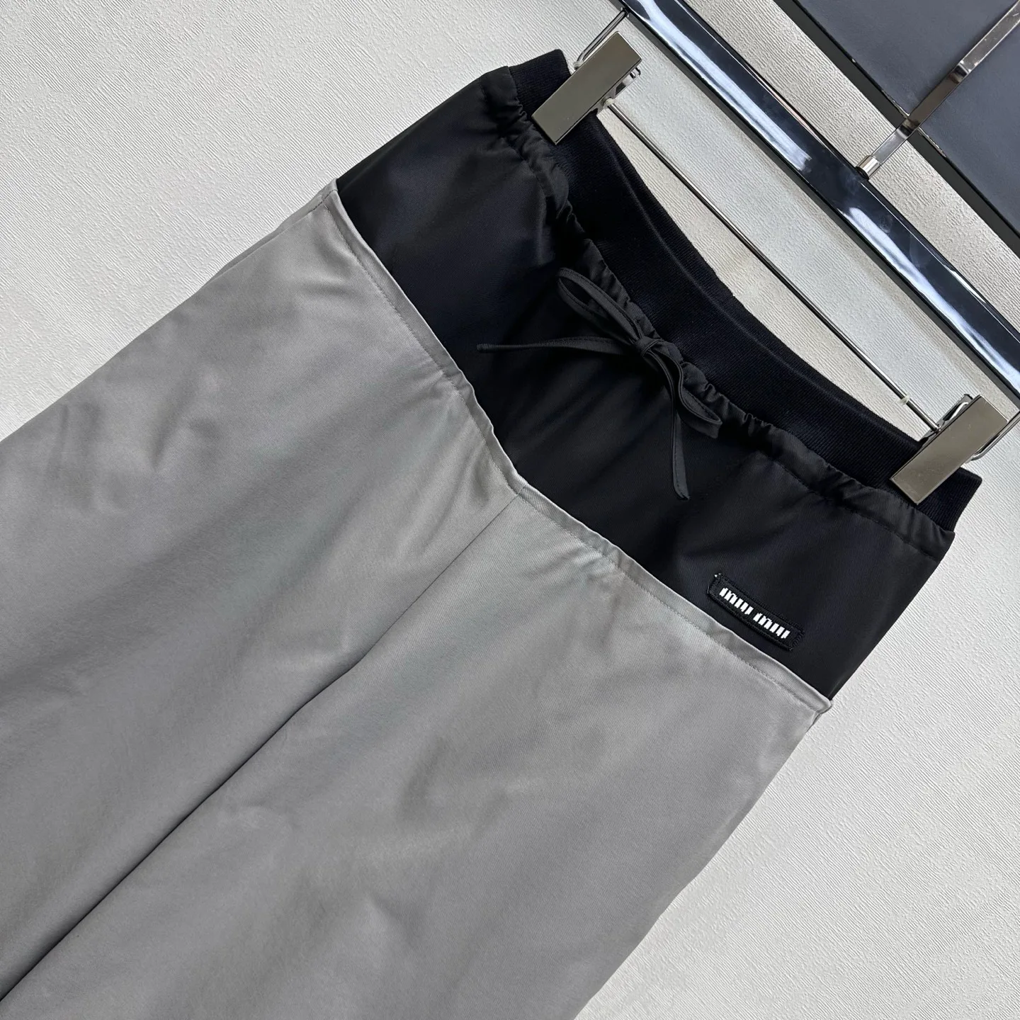 Women's Trousers MIU MIU 18328037