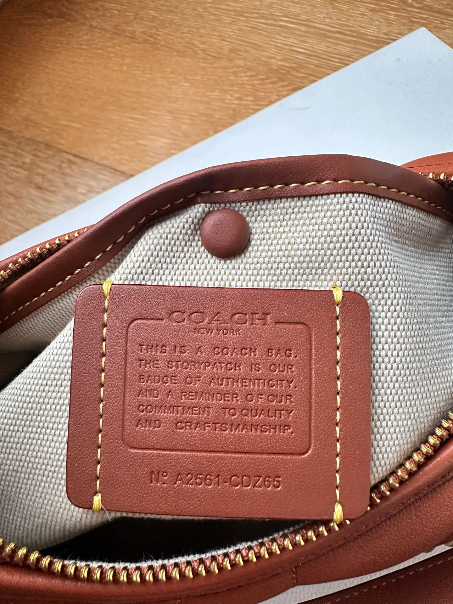 Women's Classic Handbags COACH 17961055