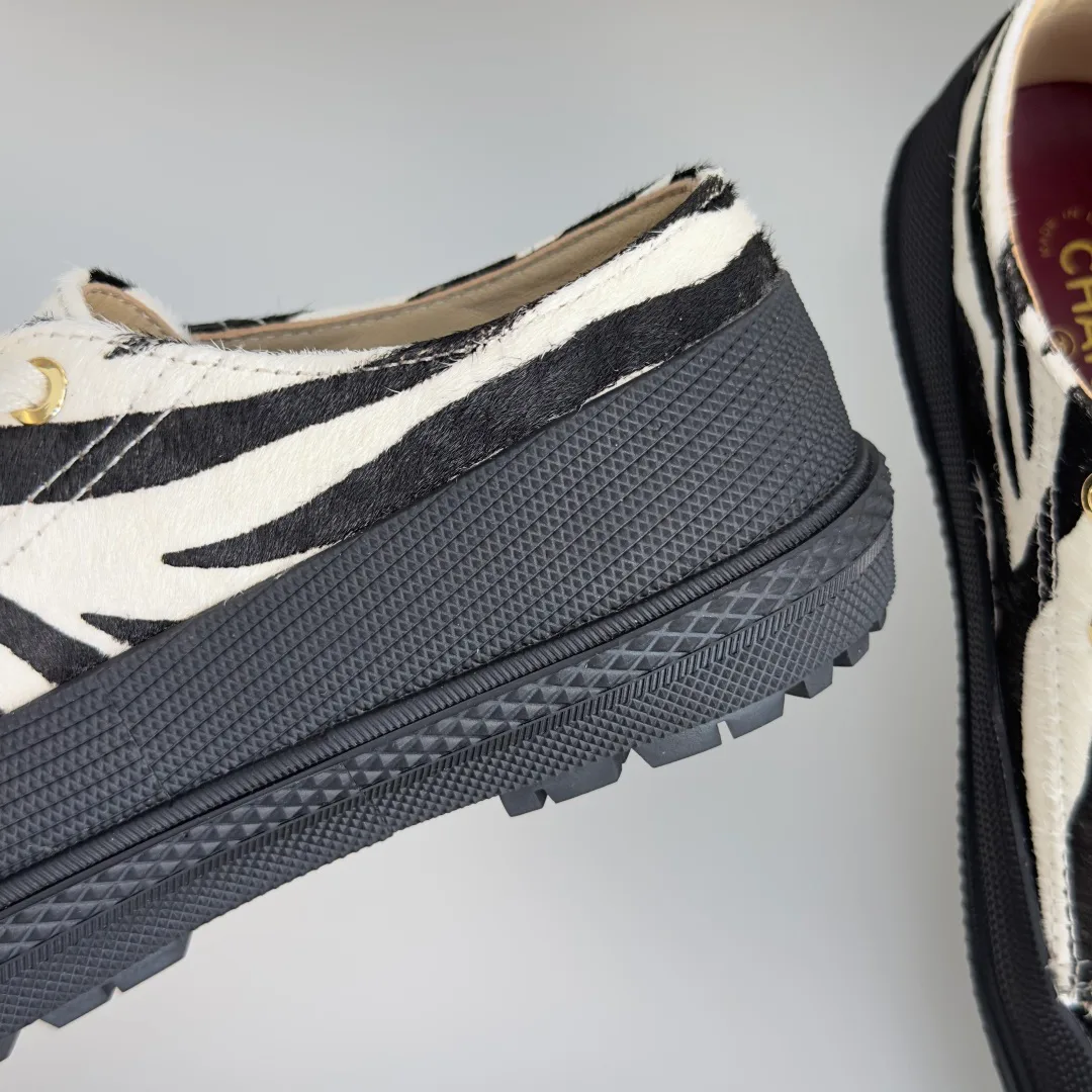 Women's Sneakers CHANEL 18092992