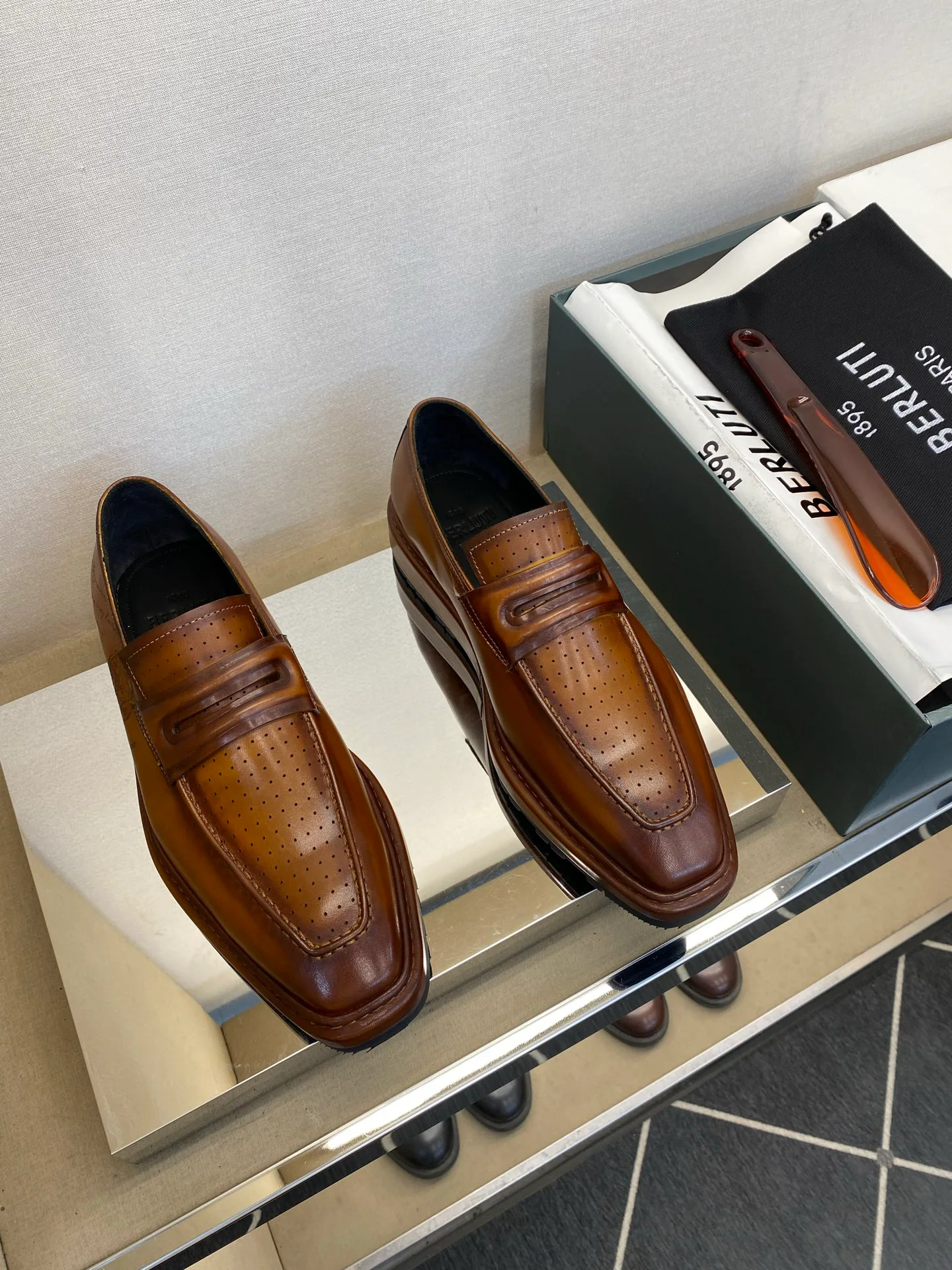 Men's Loafers And Dress Shoes BERLUTI 17971814