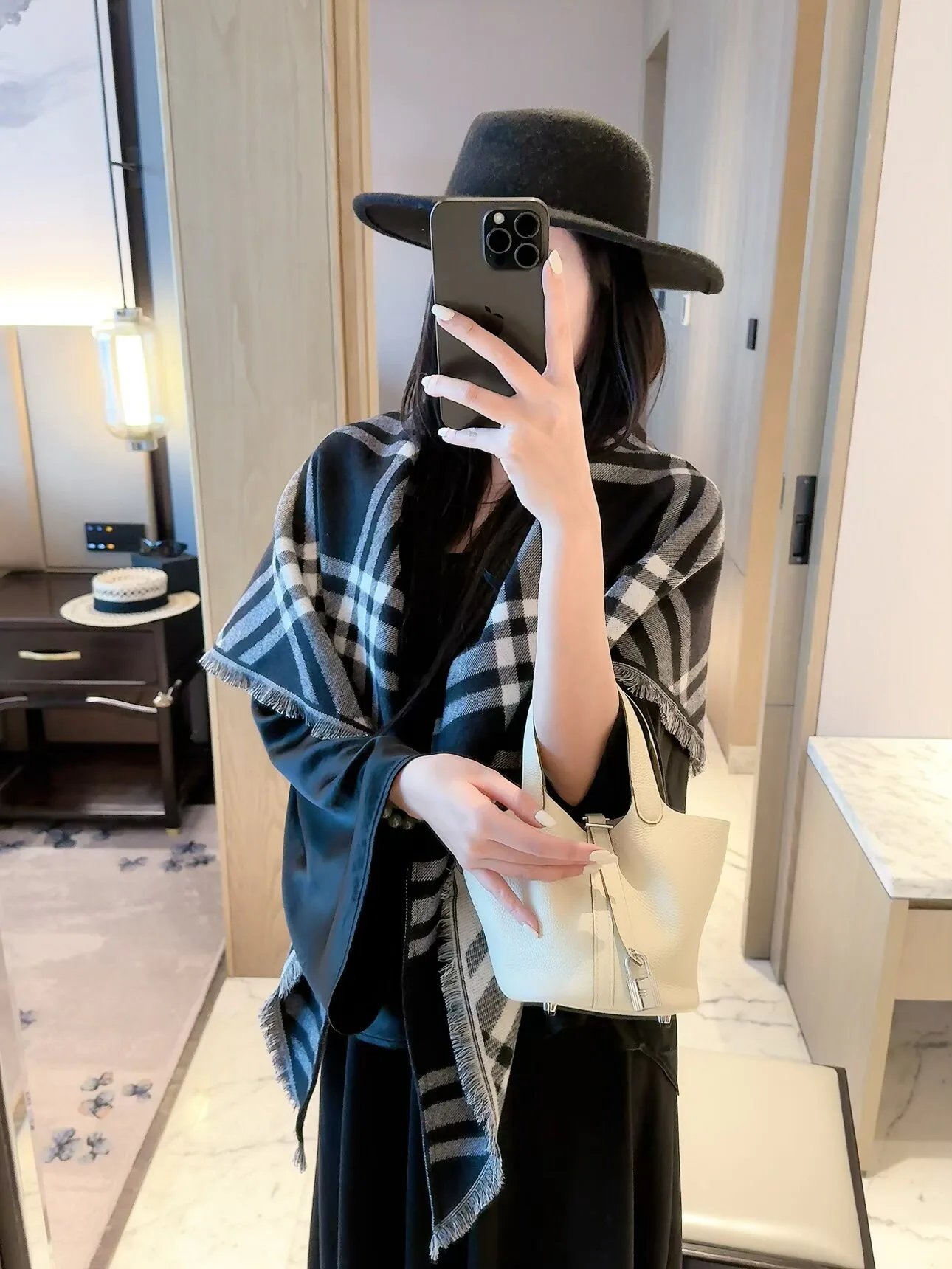 Scarves BURBERRY 18445201