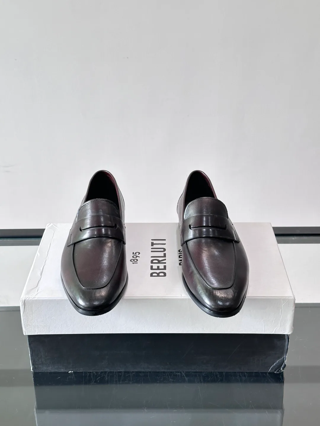 Men's Loafers And Dress Shoes BERLUTI 18055717