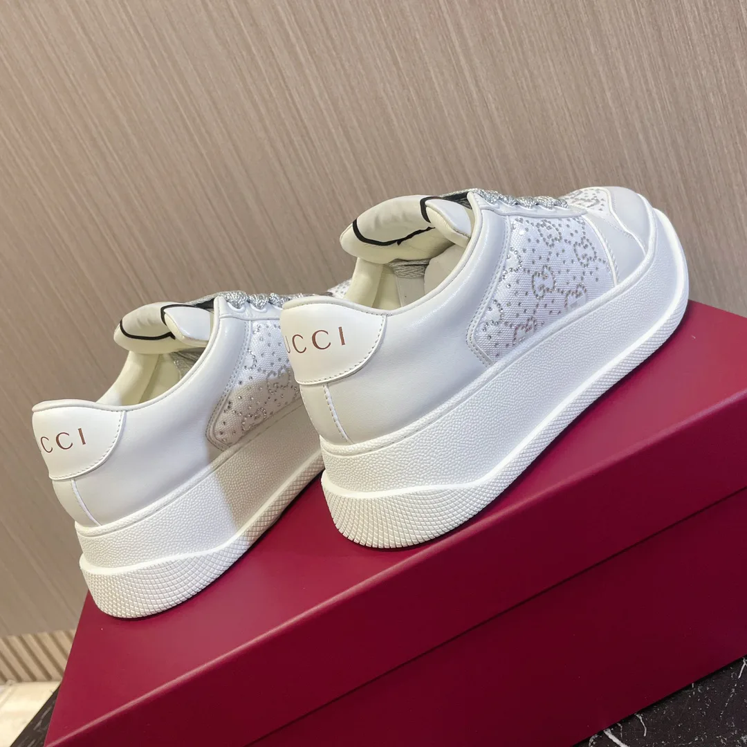 Women's Sneakers GUCCI 18011363