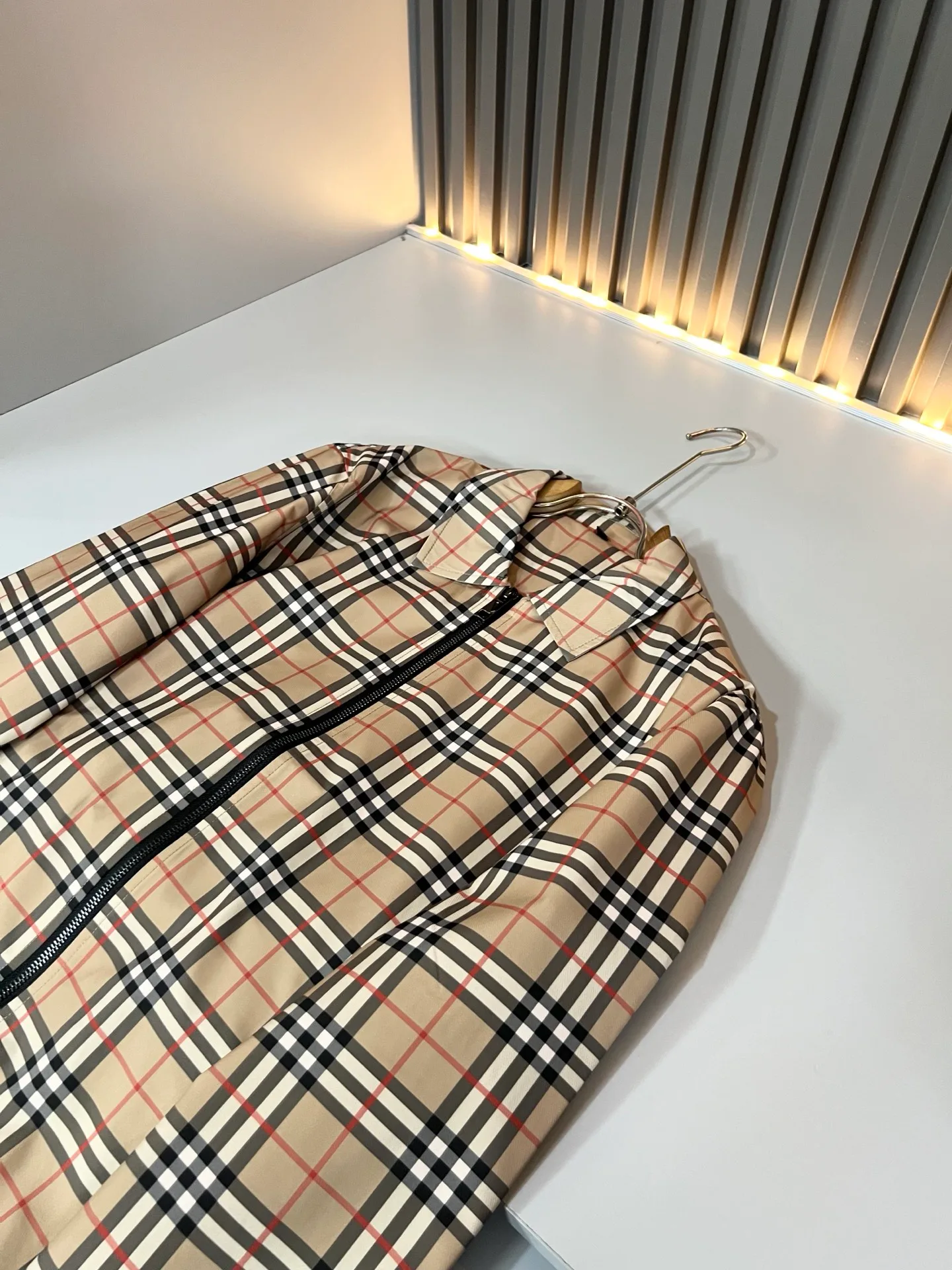 Men's Jackets And Down Jackets BURBERRY 18395725