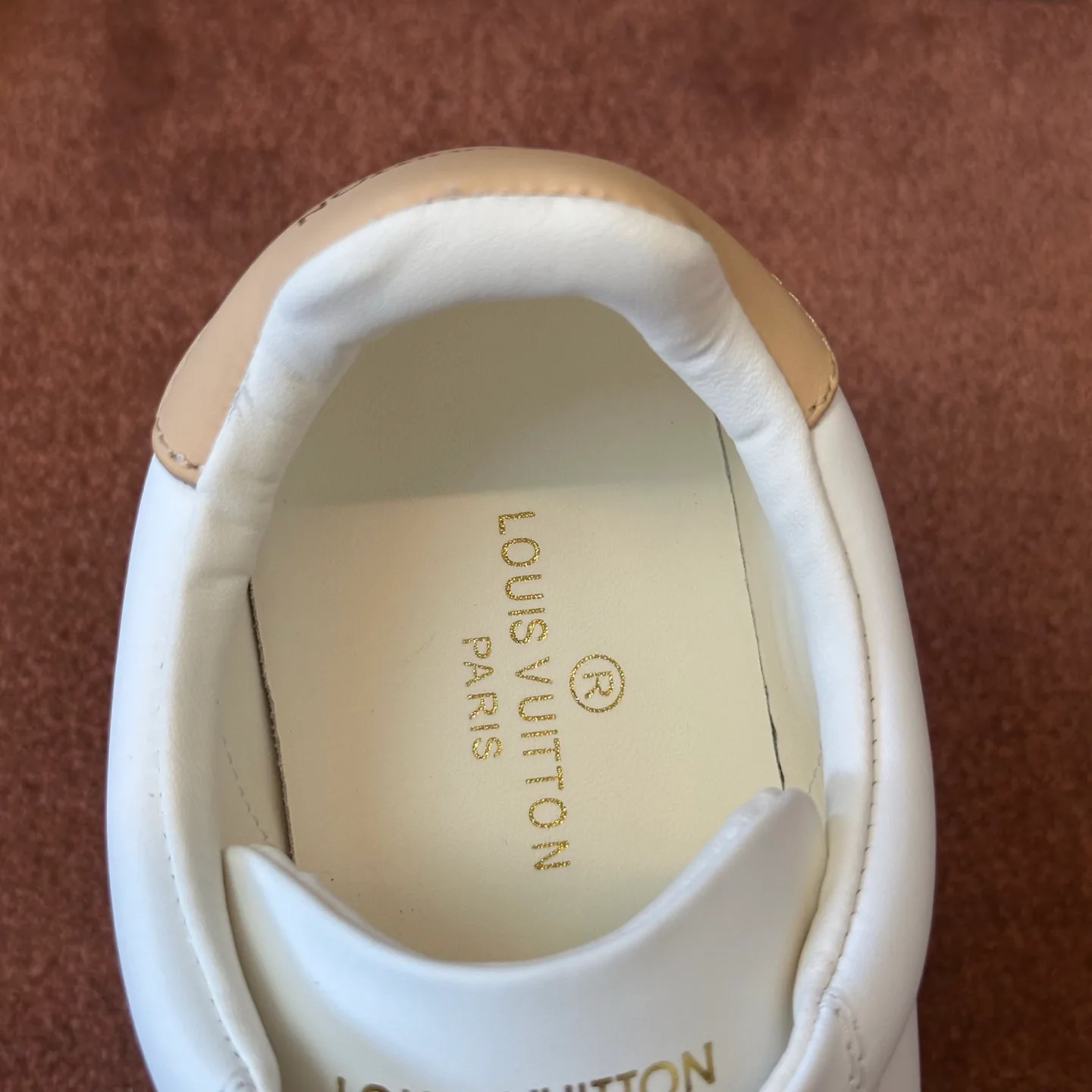 Women's Sneakers LOUIS VUITTON 18120680