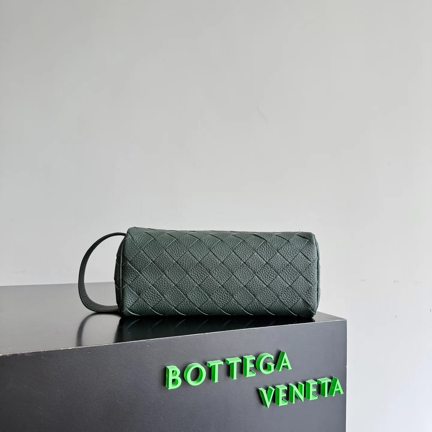 Women's Classic Handbags BOTTEGA VENETA 18321492