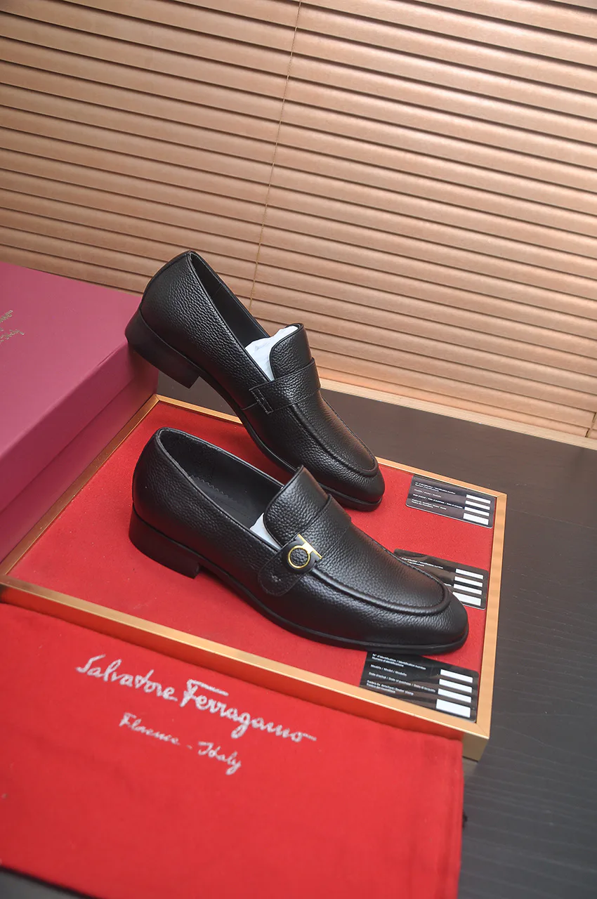 Men's Loafers And Dress Shoes SALVATORE FERRAGAMO 17349618