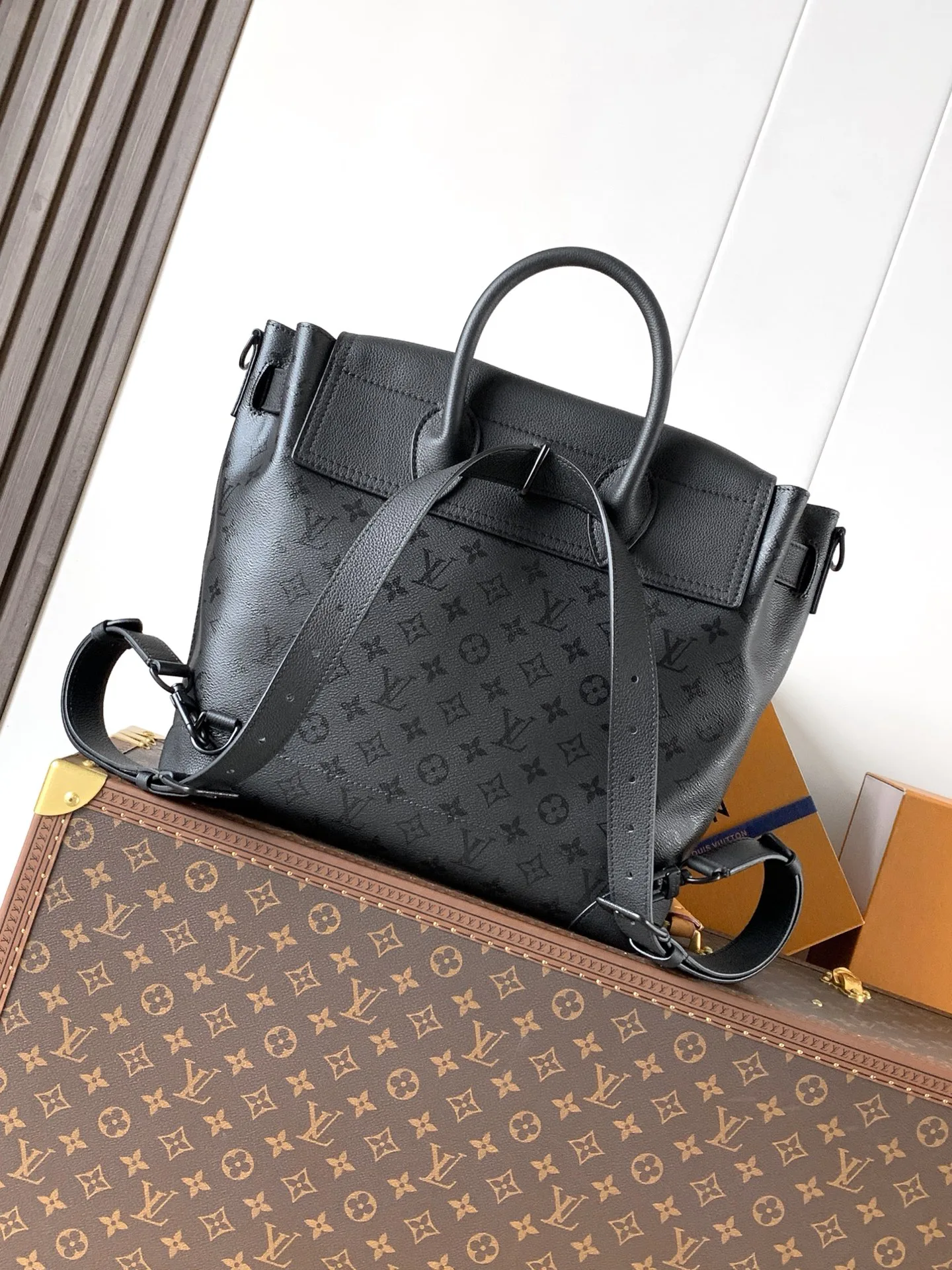 Women's Classic Handbags LOUIS VUITTON 17904097
