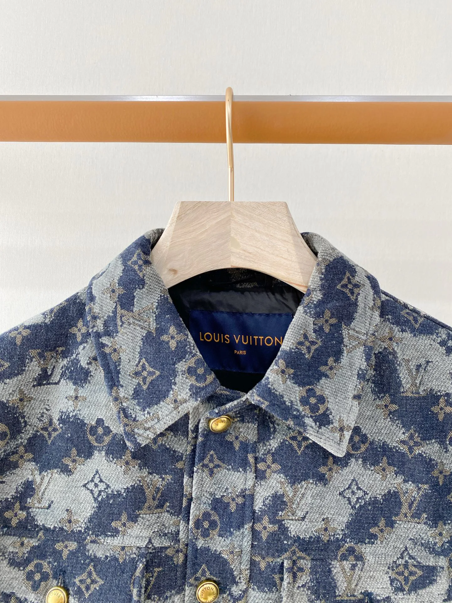 Men's Jackets And Down Jackets LOUIS VUITTON 18368829