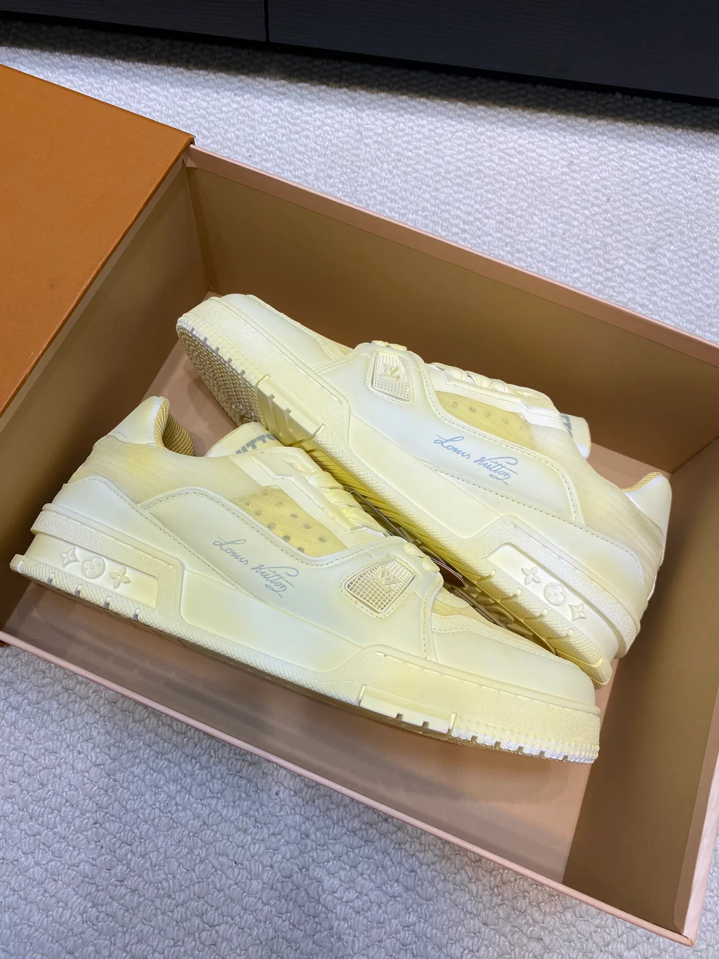 Men's Sneakers LOUIS VUITTON 17969017