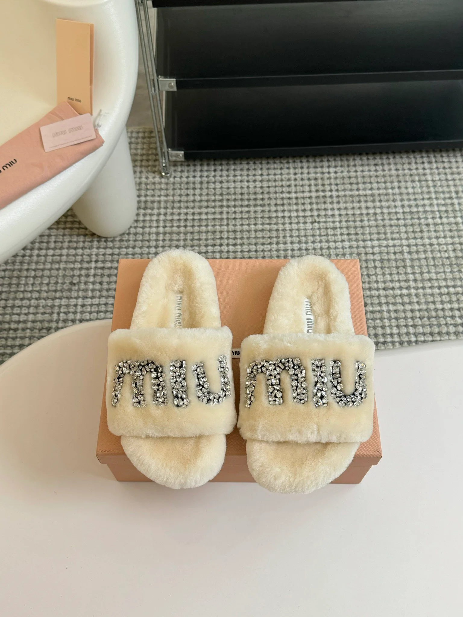 Women's Slippers MIU MIU 18241443
