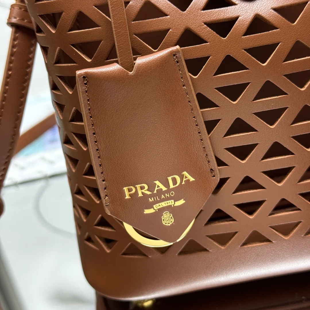 Women's Classic Handbags PRADA 18323062