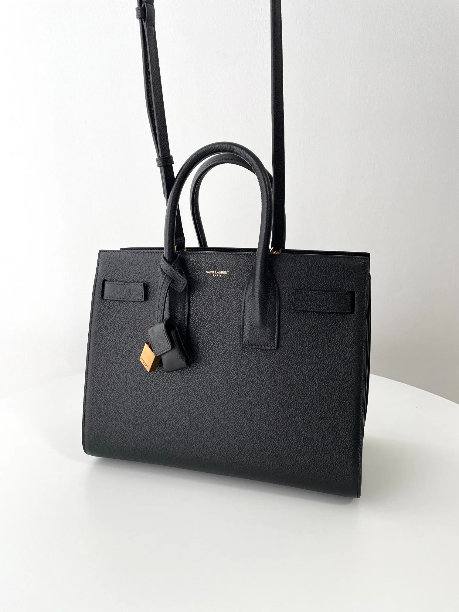 Классические Сумки Женские Saint Laurent 18620044