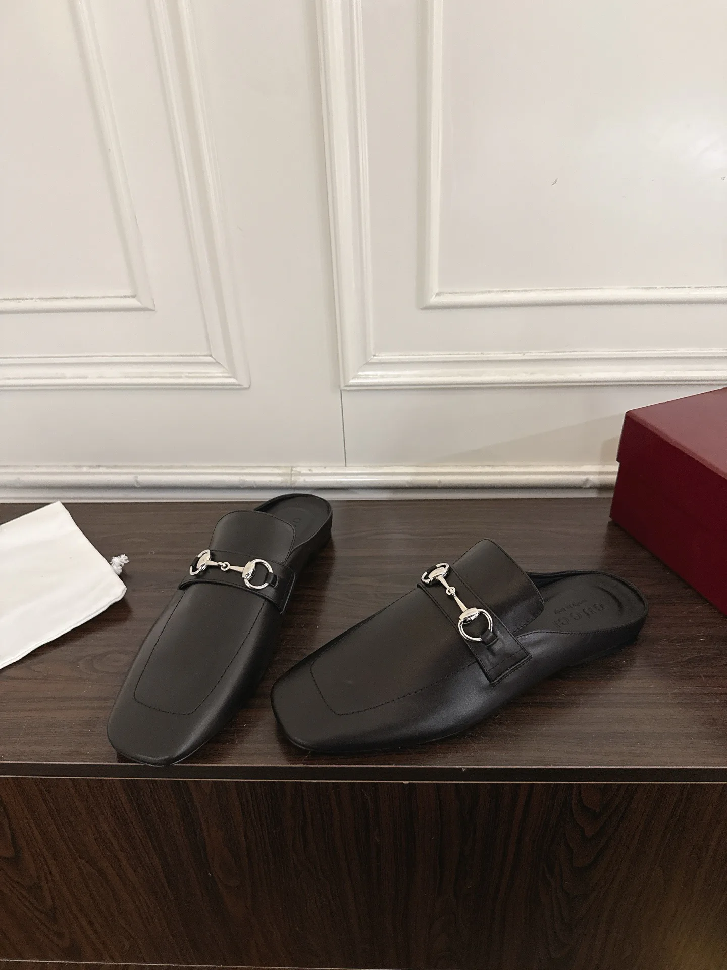 Women's Mules And Clogs GUCCI 17956782