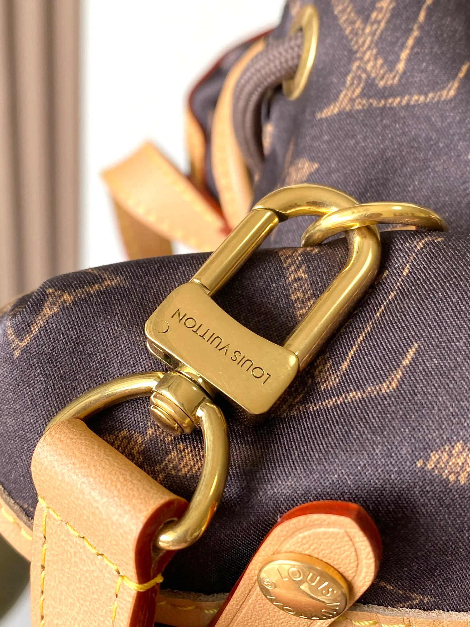 Women's Classic Handbags LOUIS VUITTON 17906939