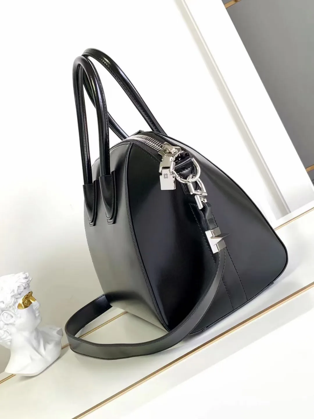 Women's Classic Handbags GIVENCHY 18452642