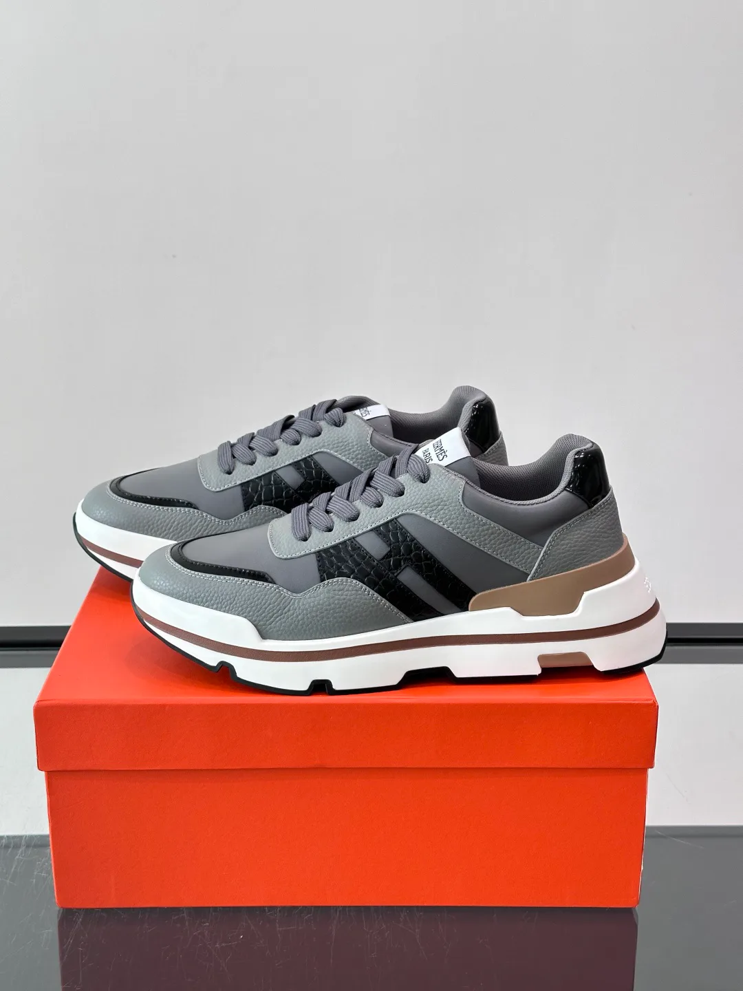 Men's Sneakers HERMES 17890539