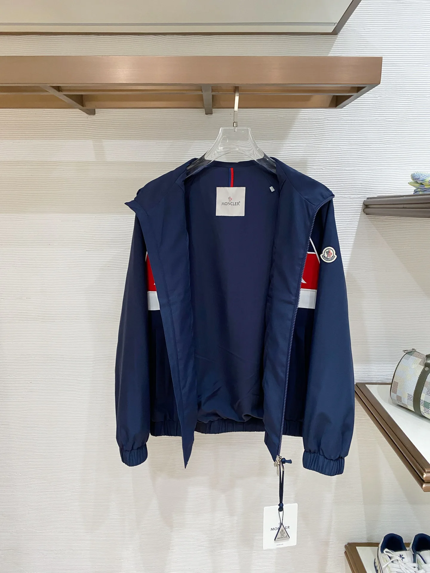 Men's Jackets And Down Jackets MONCLER 17993211