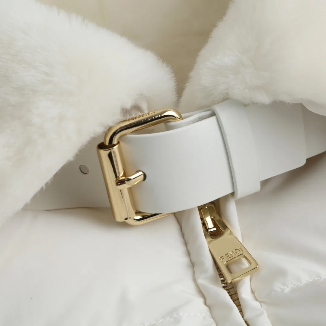 Women's Jackets And Down Jackets FENDI 18022542