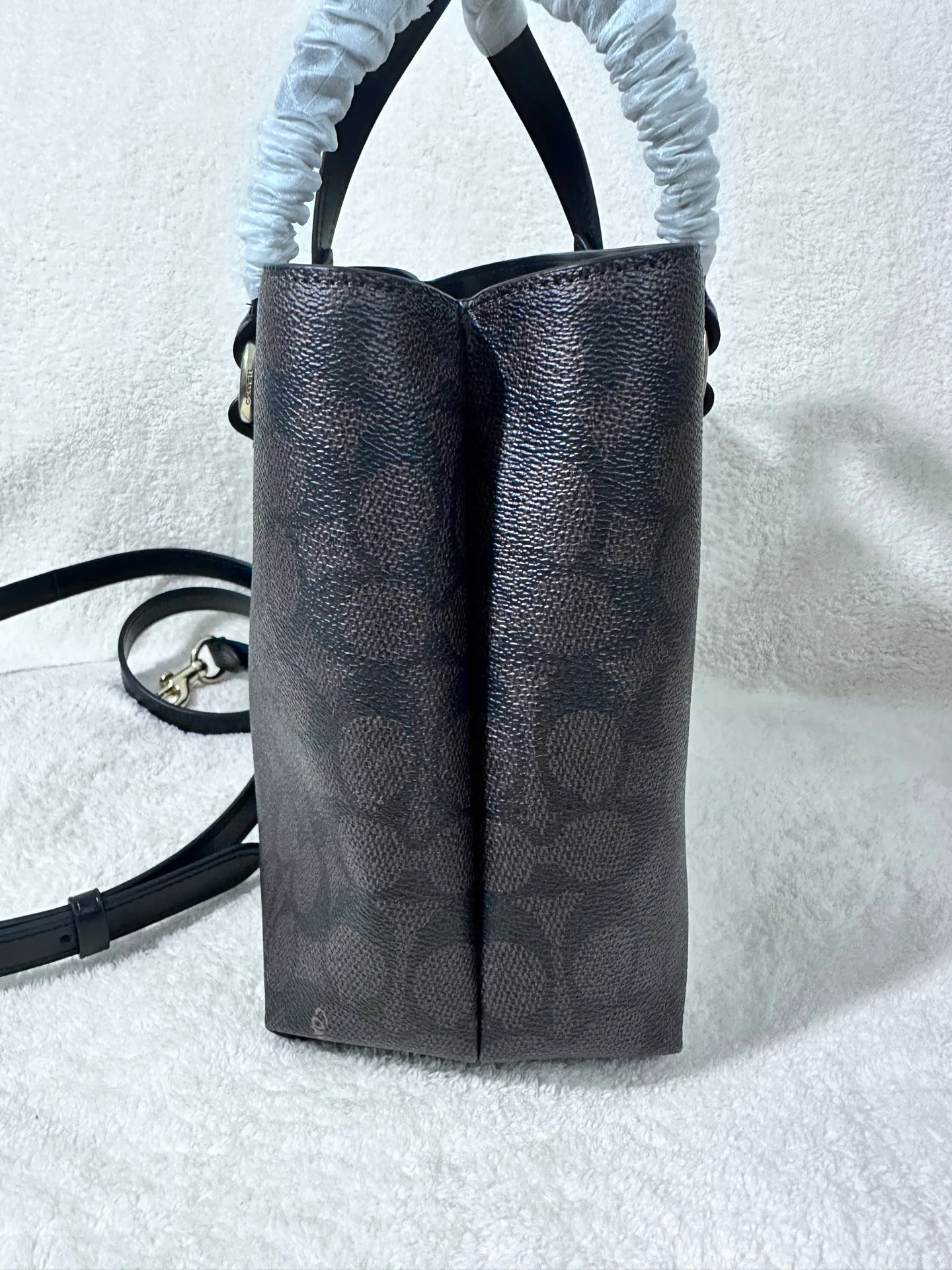 Women's Classic Handbags COACH 17960956
