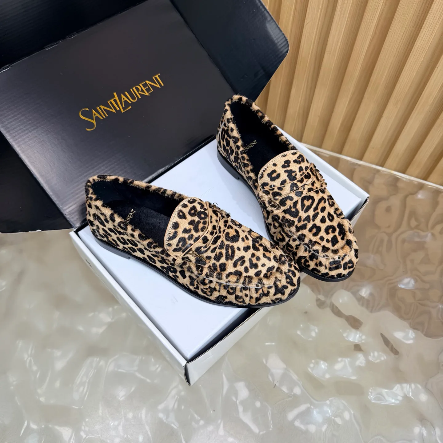 Women's Loafers And Moccasins SAINT LAURENT 17981711