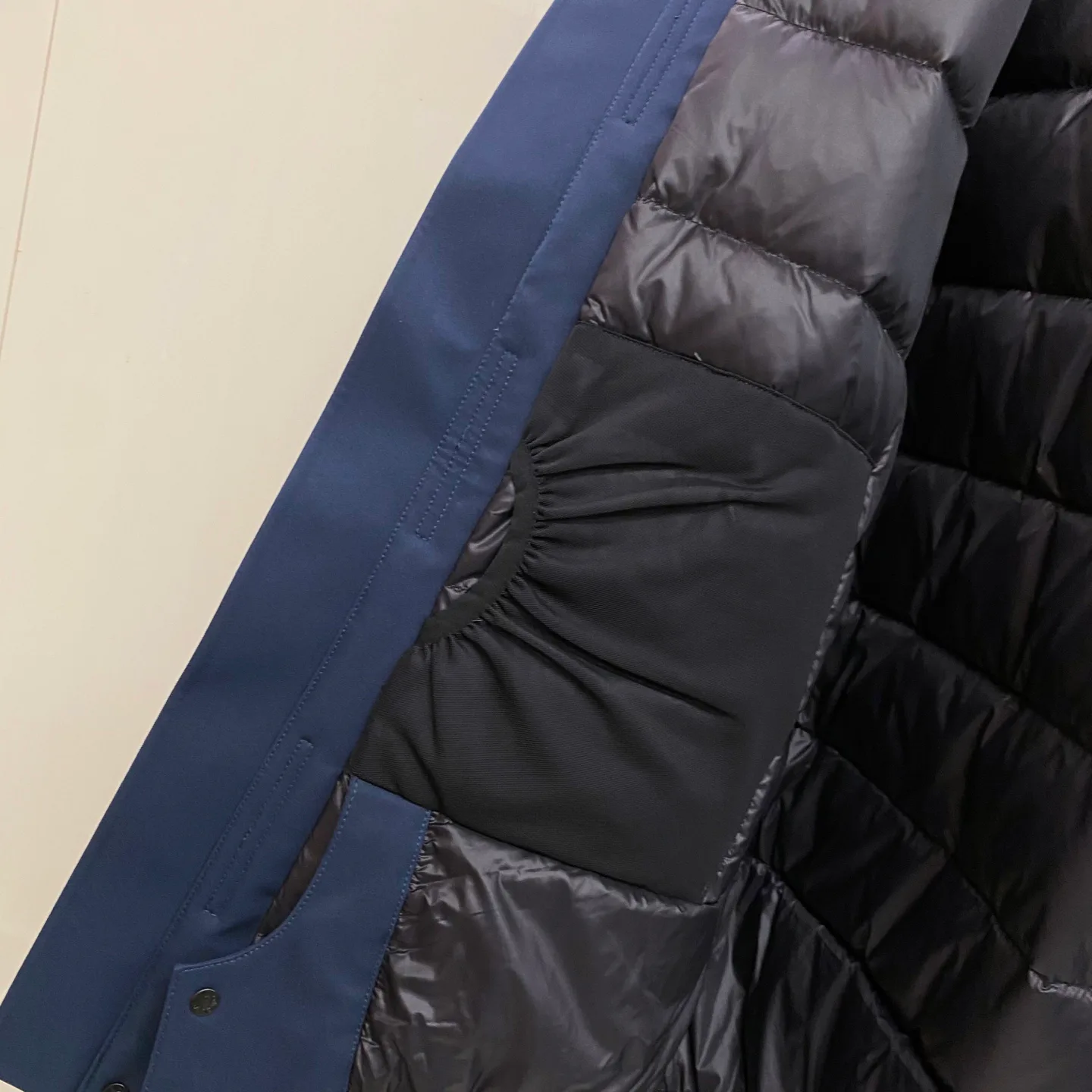 Men's Jackets And Down Jackets MONCLER 18029233