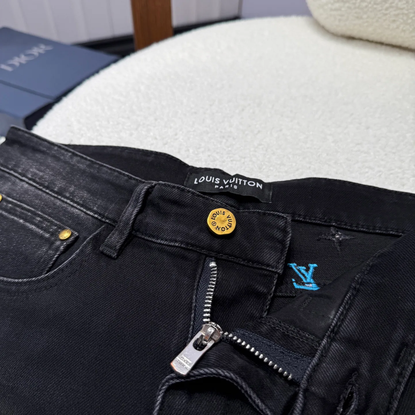 Men's Jeans LOUIS VUITTON 18029771