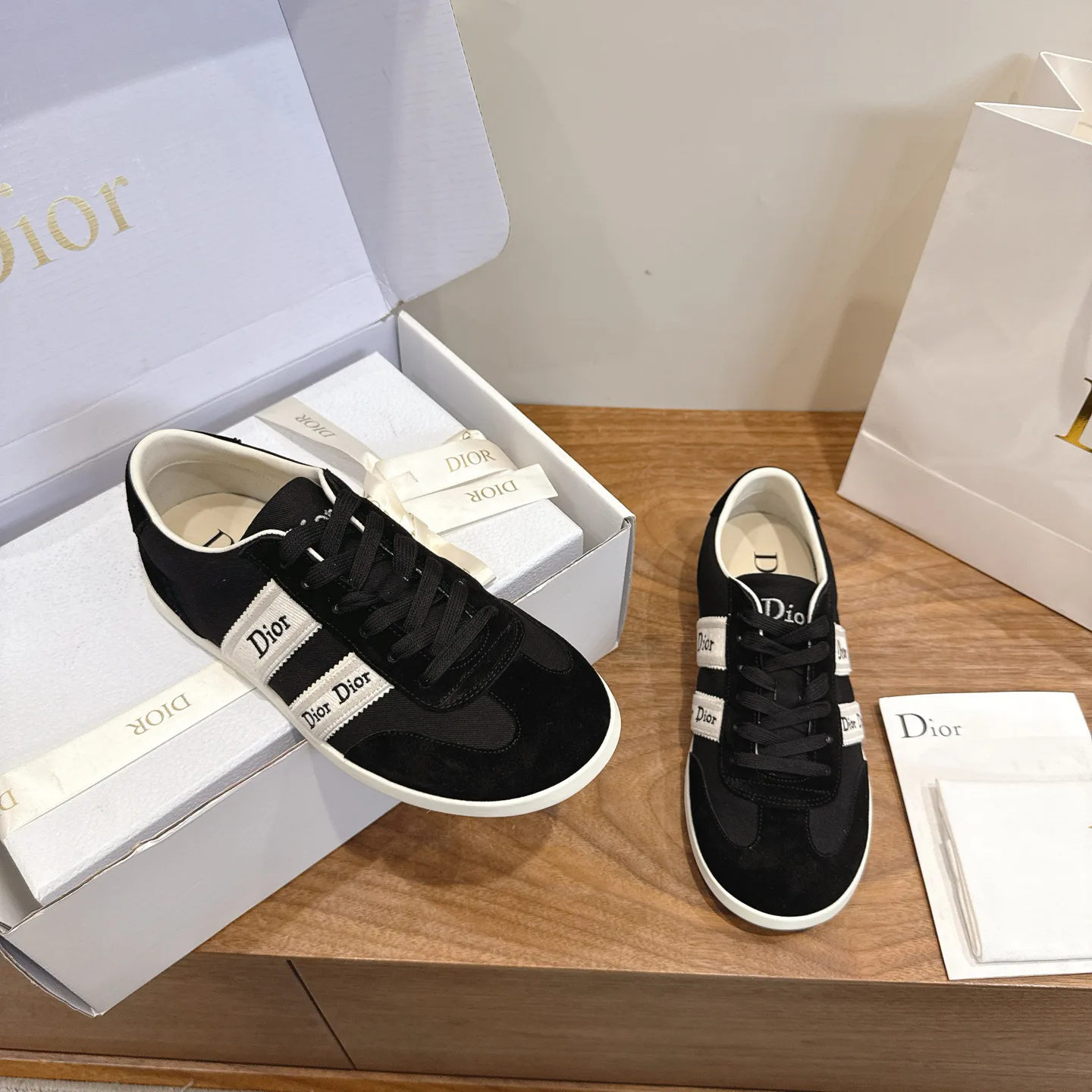 Women's Sneakers CHRISTIAN DIOR 17467319