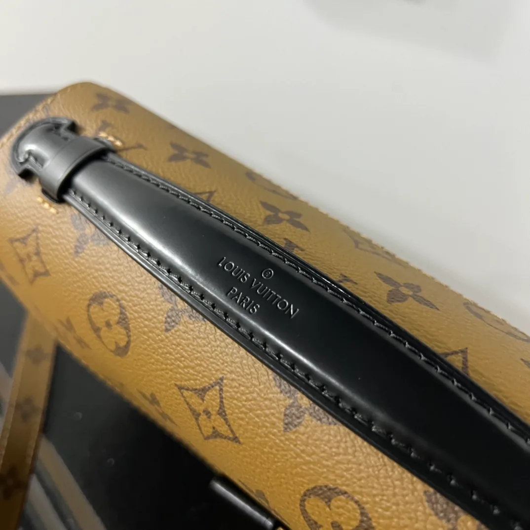 Сумки На Ремне Женские Louis Vuitton 18627727