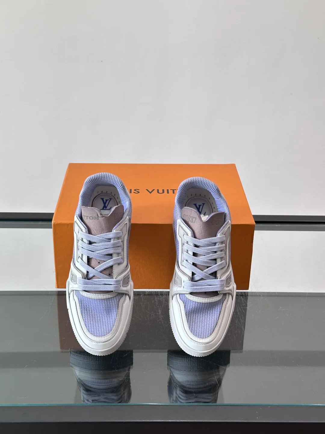 Men's Sneakers LOUIS VUITTON 17349438